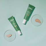 La BB Cream con color hace que la piel se vea ópticamente refinada. Con pre y probióticos y extracto de corteza obtenido de forma sostenible.