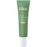 La BB Cream con color hace que la piel se vea ópticamente refinada. Con pre y probióticos y extracto de corteza obtenido de forma sostenible.