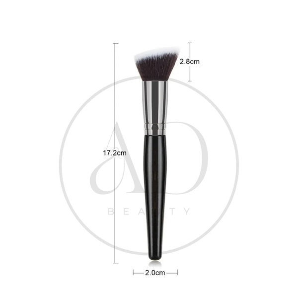 Brocha contouring en crema – Pepa Navarro Centro de Estética Avanzada